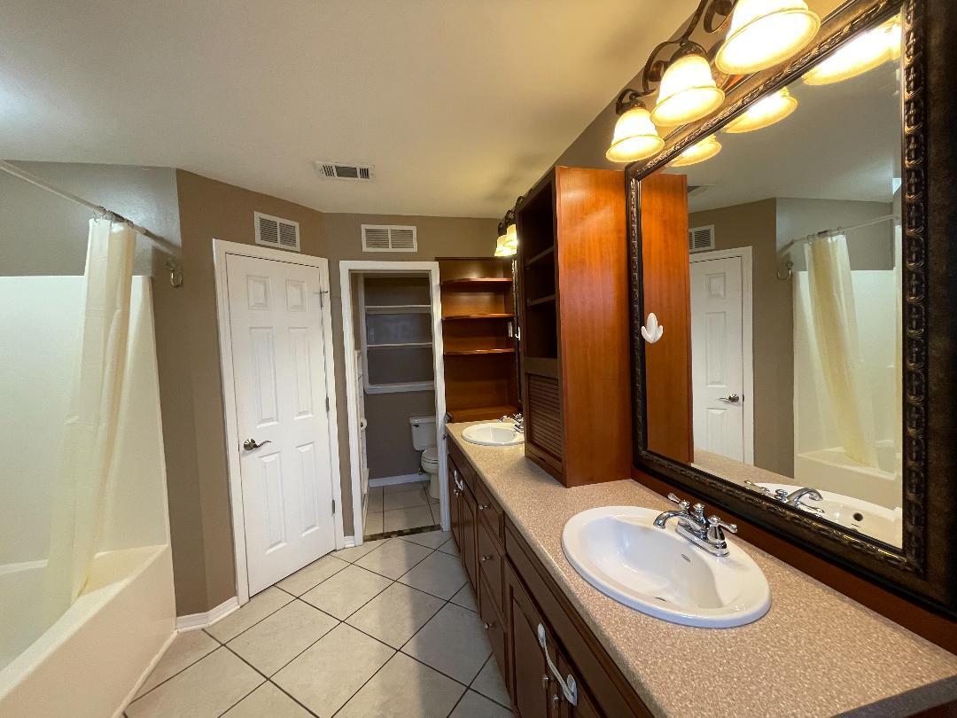 COUNTRYVIEW ESTATES - Residential Lease