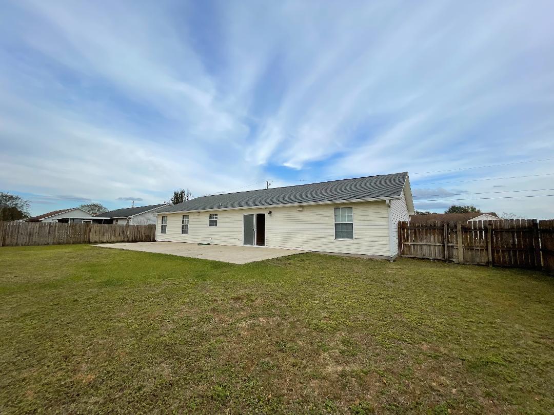 COUNTRYVIEW ESTATES - Residential Lease