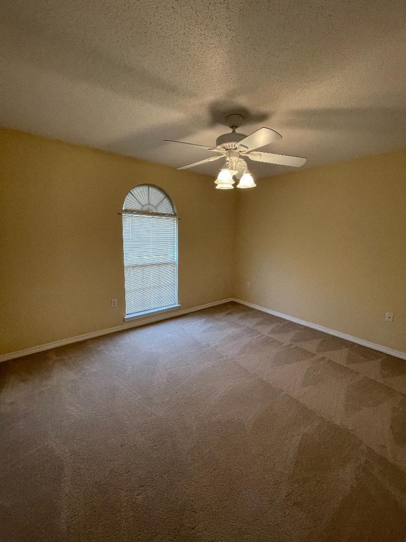 COUNTRYVIEW ESTATES - Residential Lease