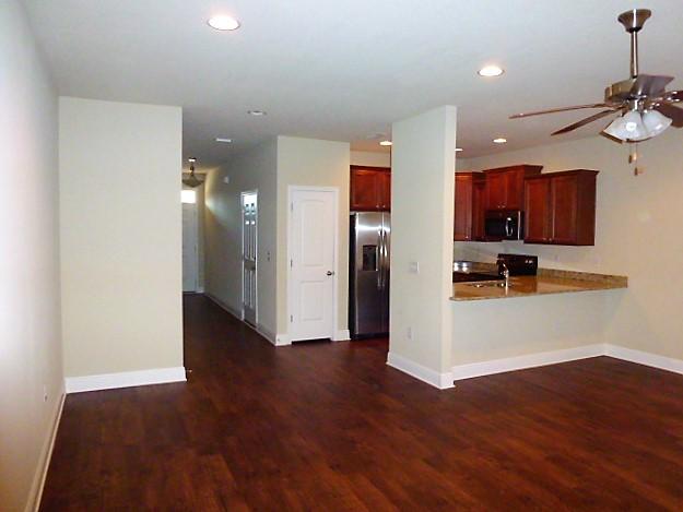 RESERVE POINTE - Residential Lease
