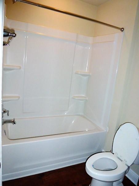 RESERVE POINTE - Residential Lease