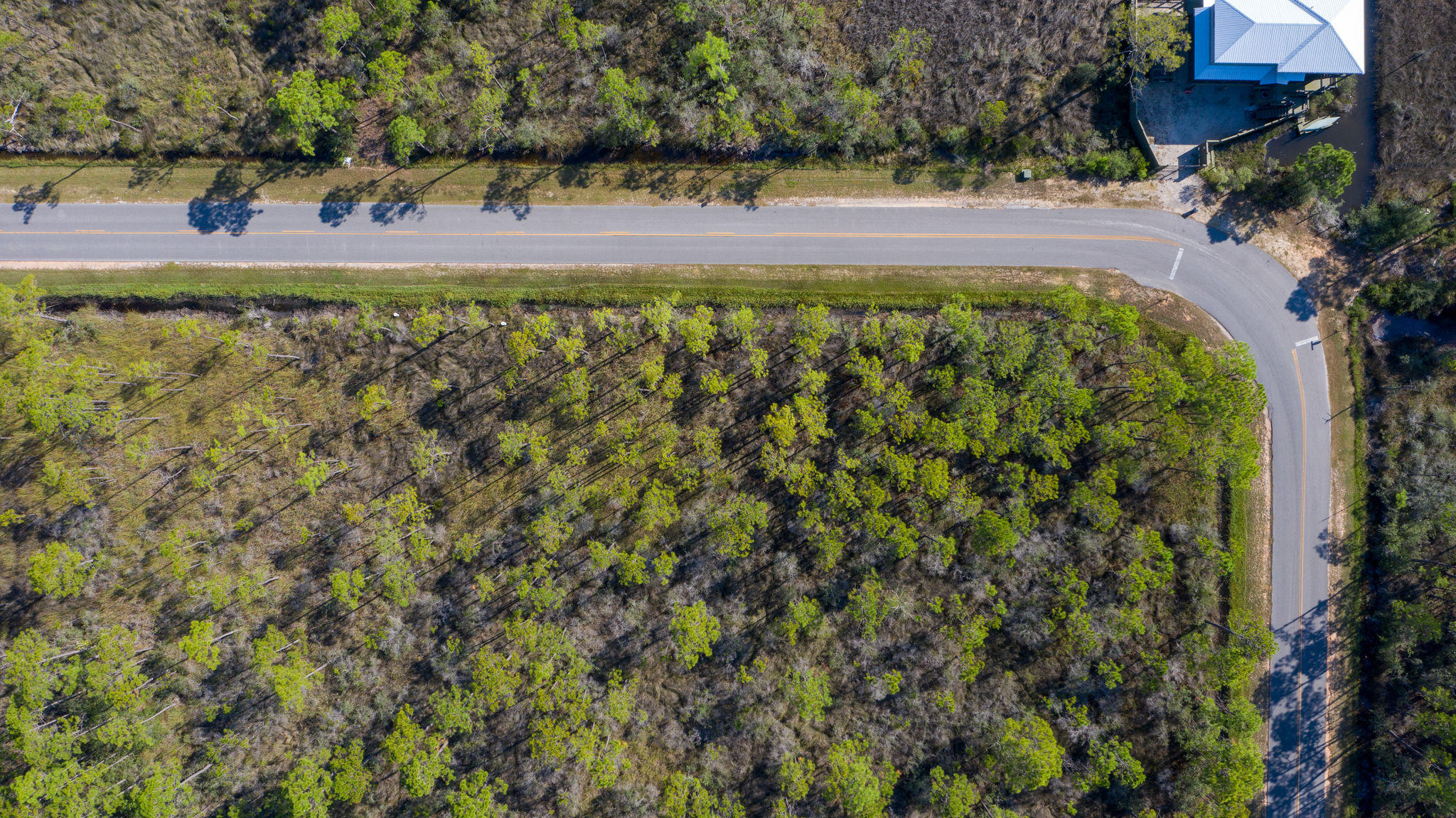 NO RECORDED SUBDIVISION - Land