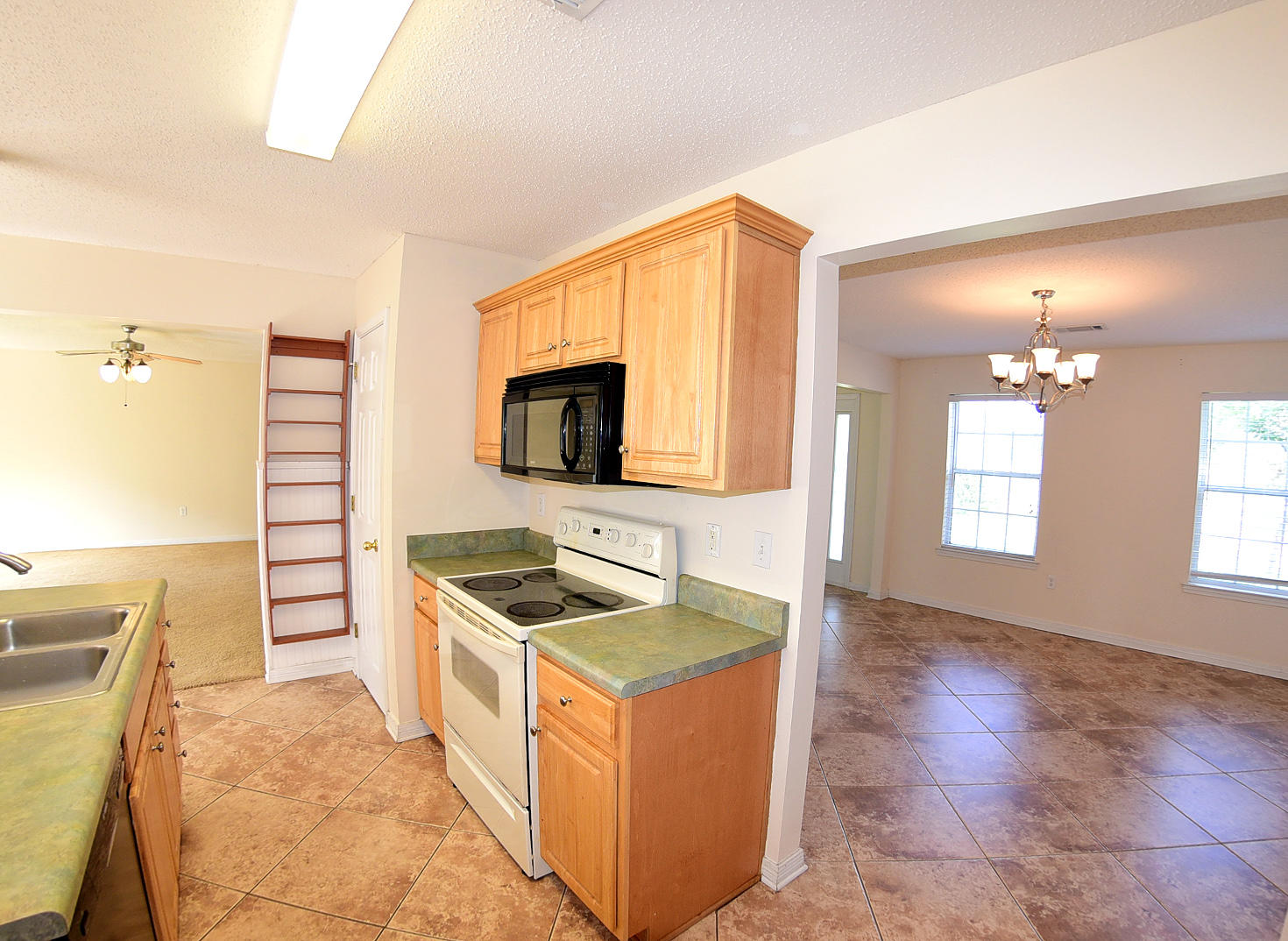 OLD BETHEL ESTATES PH II - Residential Lease