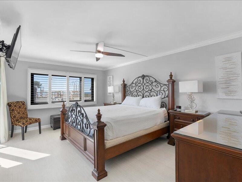 EMERALD TOWERS CONDO - Residential