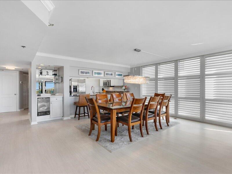EMERALD TOWERS CONDO - Residential