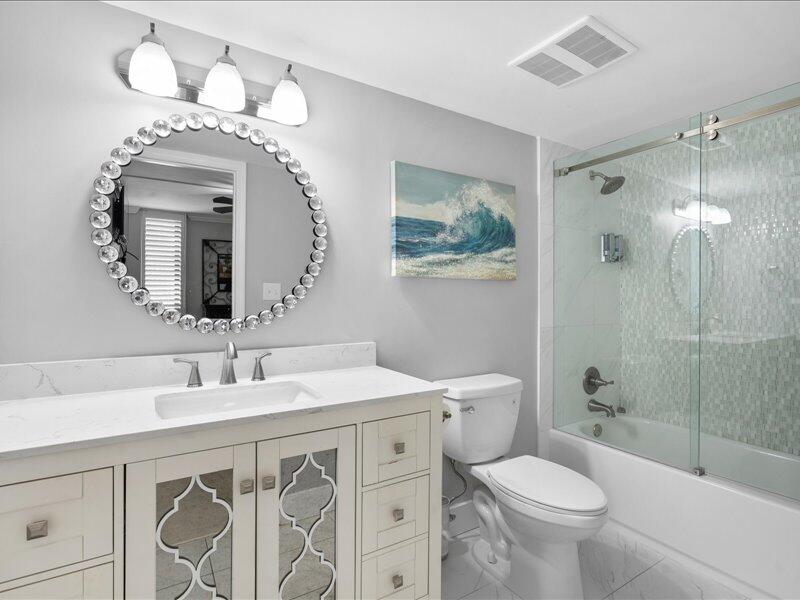 EMERALD TOWERS CONDO - Residential