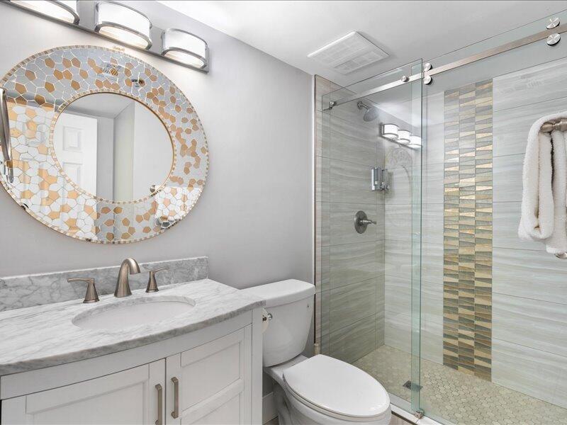 EMERALD TOWERS CONDO - Residential