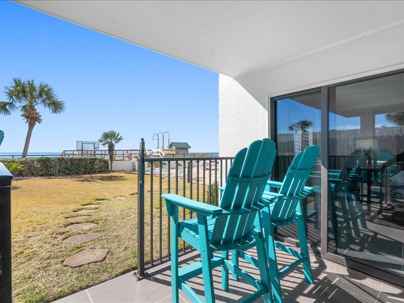 EMERALD TOWERS CONDO - Residential