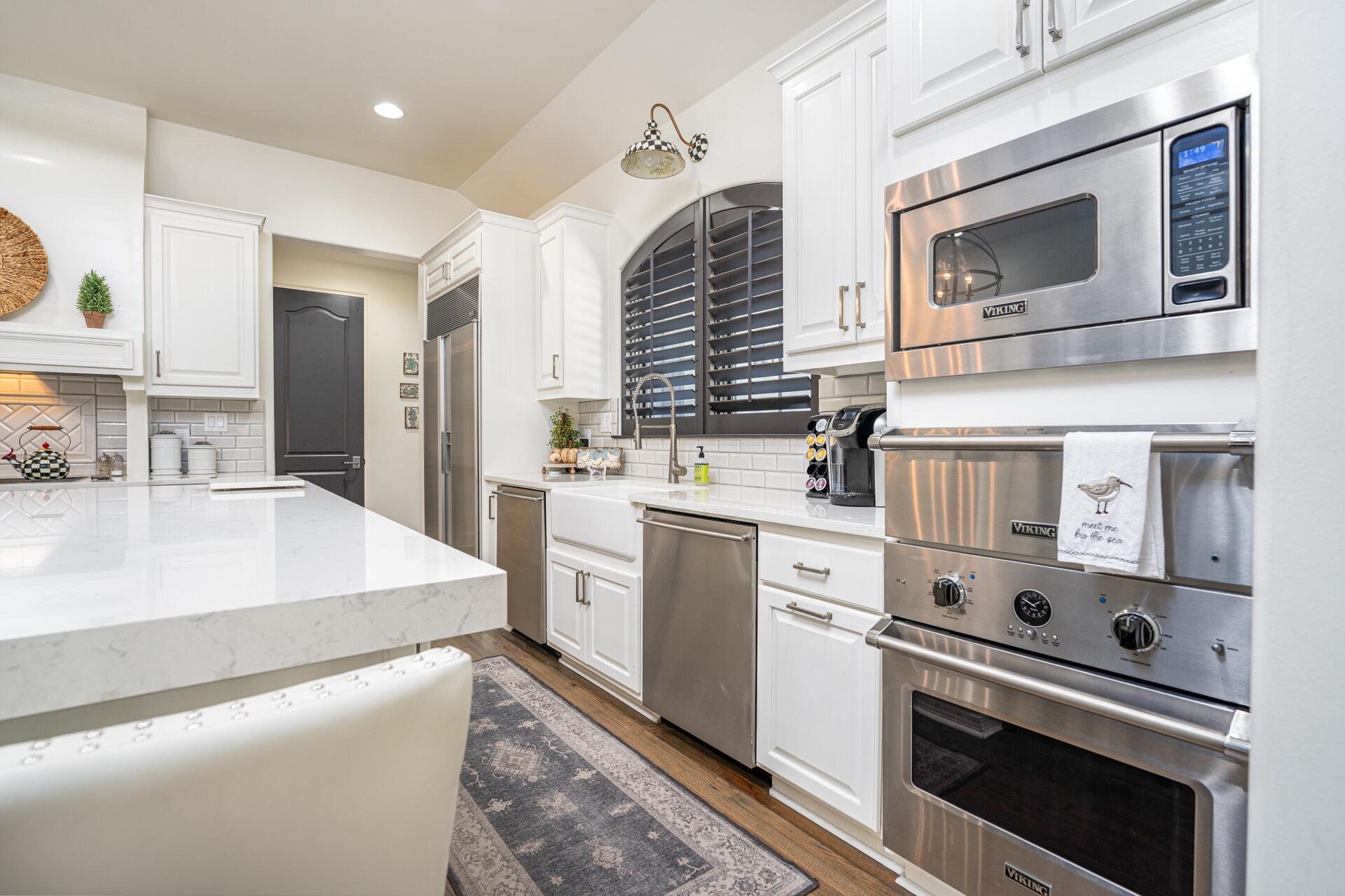 BURNT PINE - Residential