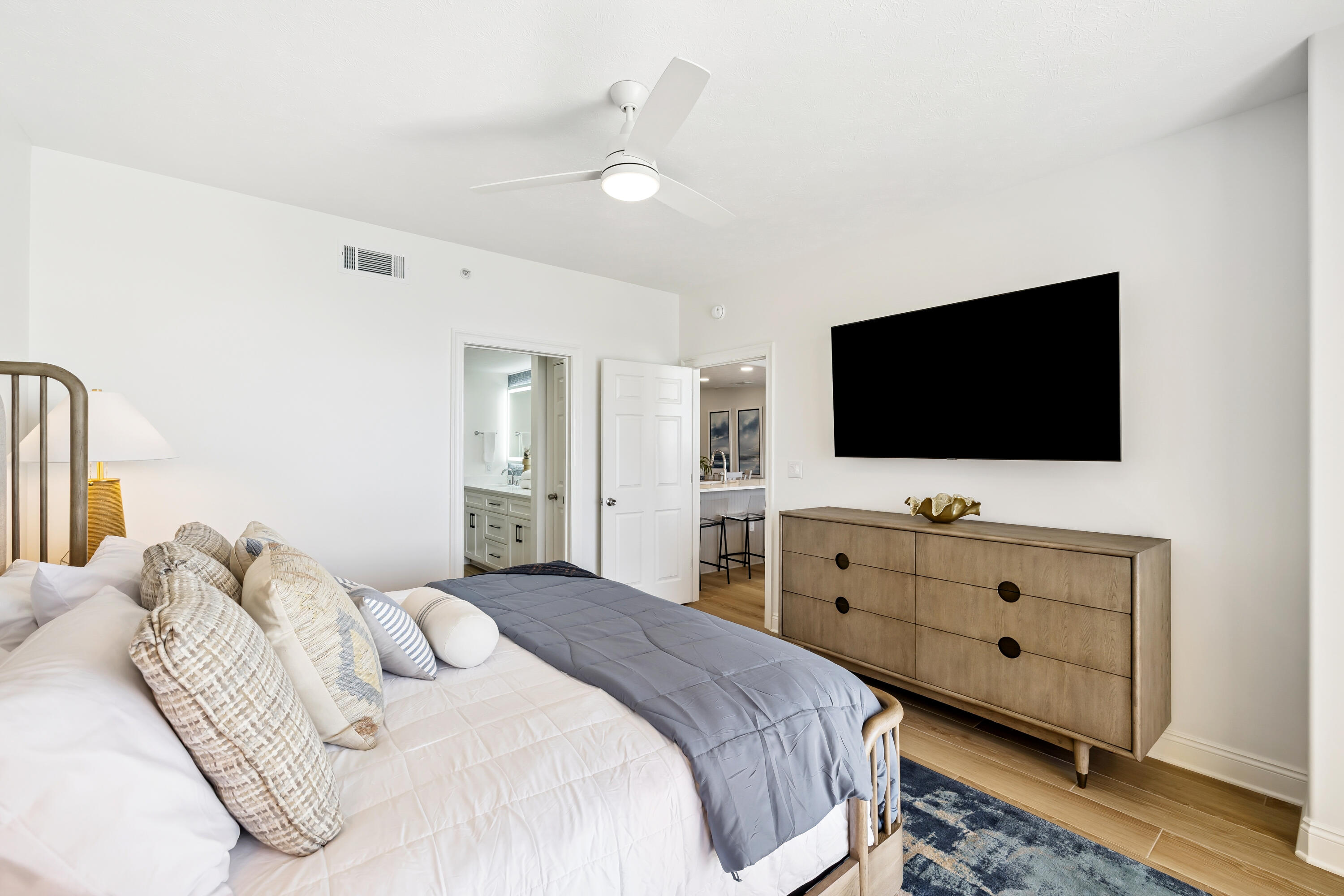 TREASURE ISLAND - Residential