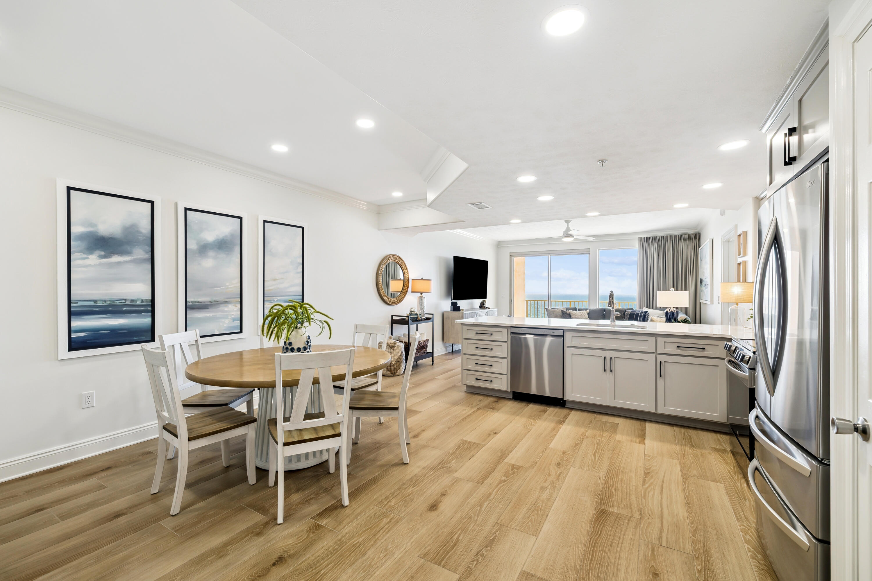 TREASURE ISLAND - Residential