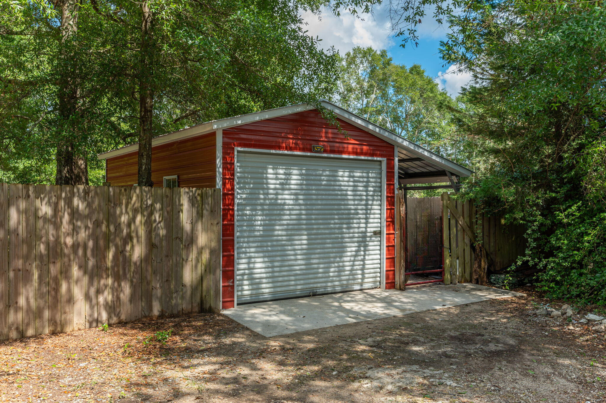 COUNTRYWOOD EST - Residential