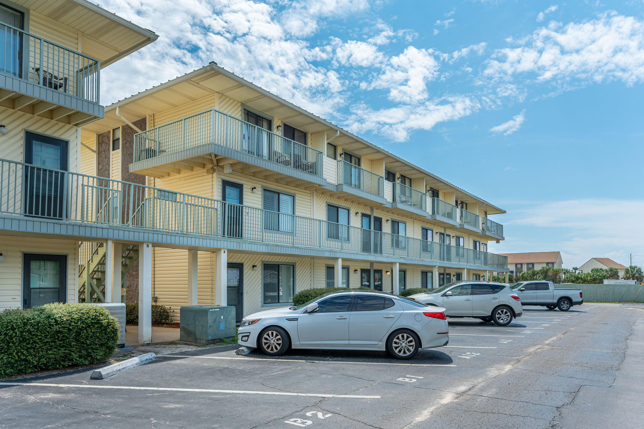 SANDPRINTS CONDO - Residential