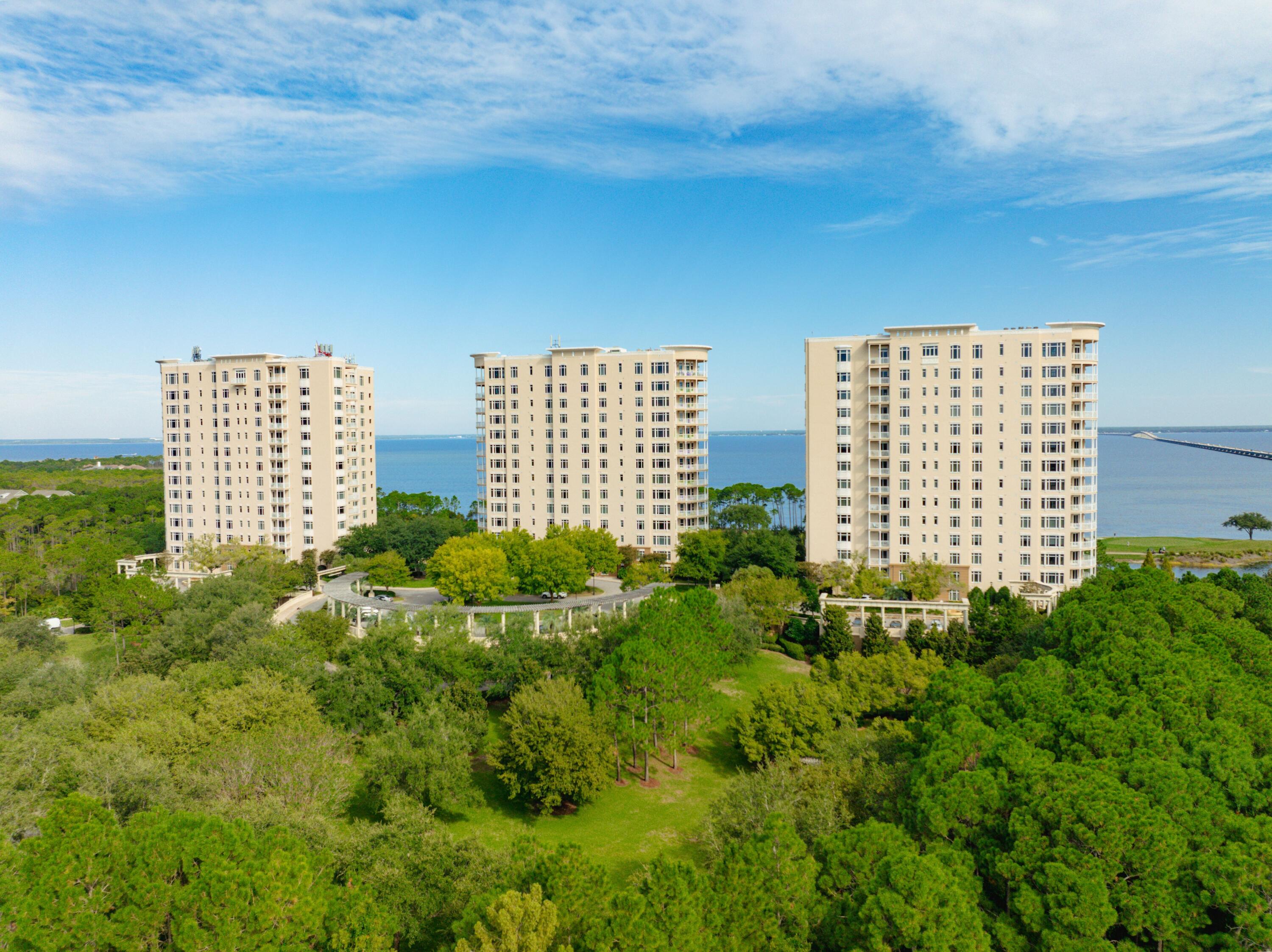 ONE WATER PLACE - Residential