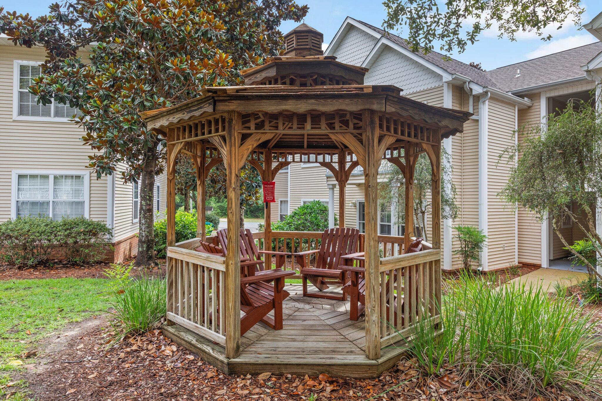 THE OAKS AT NICEVILLE PH I - Residential Lease
