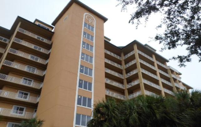 Lovely 3 bedroom 3 bathroom condo with balcony. Open floor plan with tile throughout. Kitchen is spacious with nice sized pantry. Master bathroom has dual sinks a Jacuzzi tub and separate shower. Community amenities include heated pool, hot tub, fitness center, marina with boat docks, parking garage, security gate, and much more. Come take a look today.
