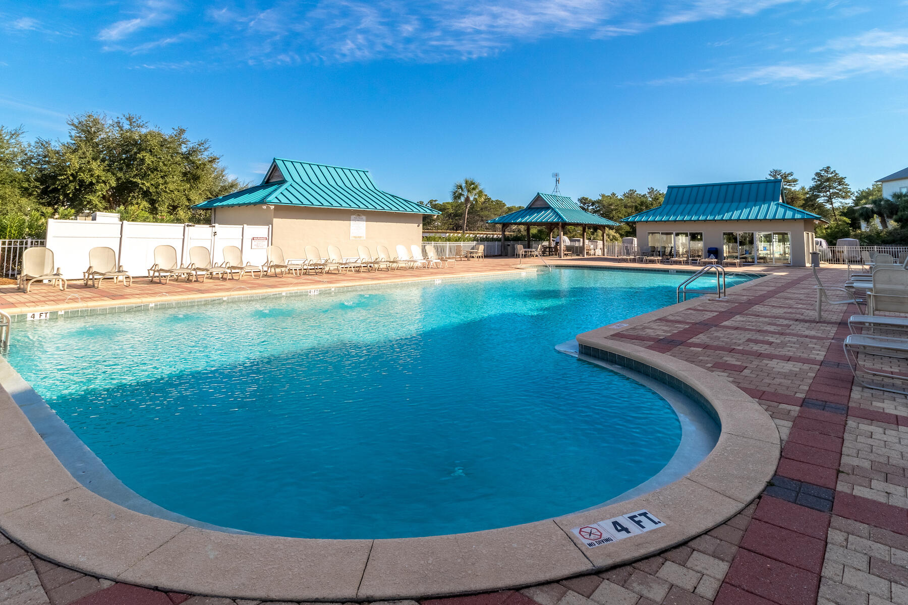 BLUE GULF RESORT - Residential Lease