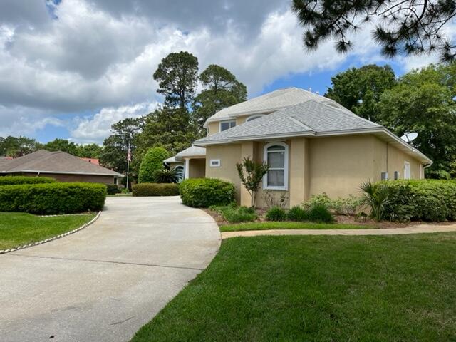*Available June 7th!*
This beautiful, spacious home is located in Glenlake, one of the most sought-after subdivisions in Bluewater Bay off Bluewater Blvd. This enchanting enclave neighborhood features executive style homes surrounding a spectacular lake with lighted fountain features. When you enter the home you are greeted by a grand staircase and open catwalk. There are three bedrooms, three full bathrooms, an oversized two-car garage with ample storage, all on a 1/2-acre lot.

Pets under 100lbs considered with owner approval.
Tenant to verify all data.
Please contact Sound Choice Real Estate to schedule a showing- 850-389-8533.