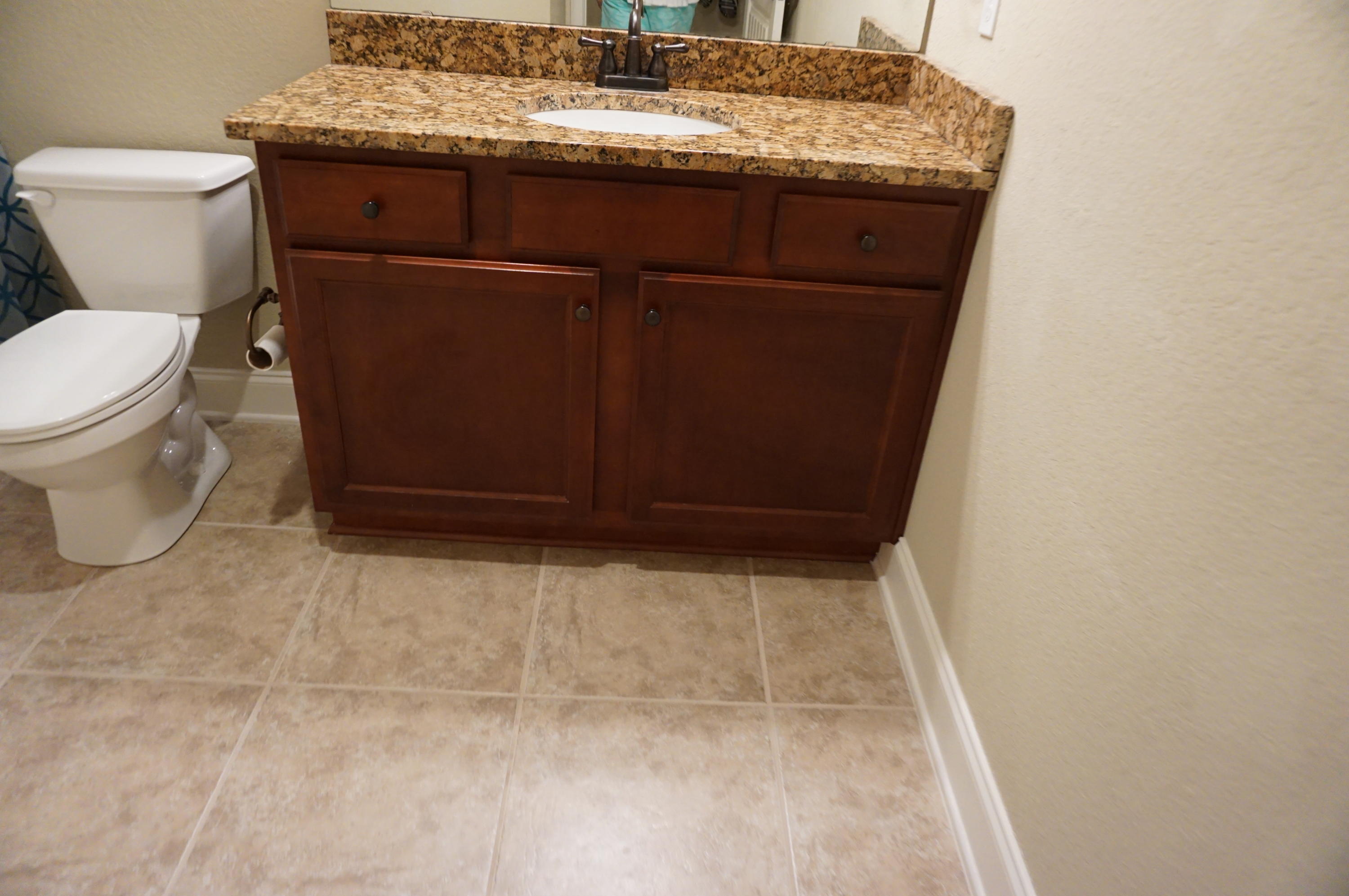 DUGGAN POND ESTATES - Residential Lease