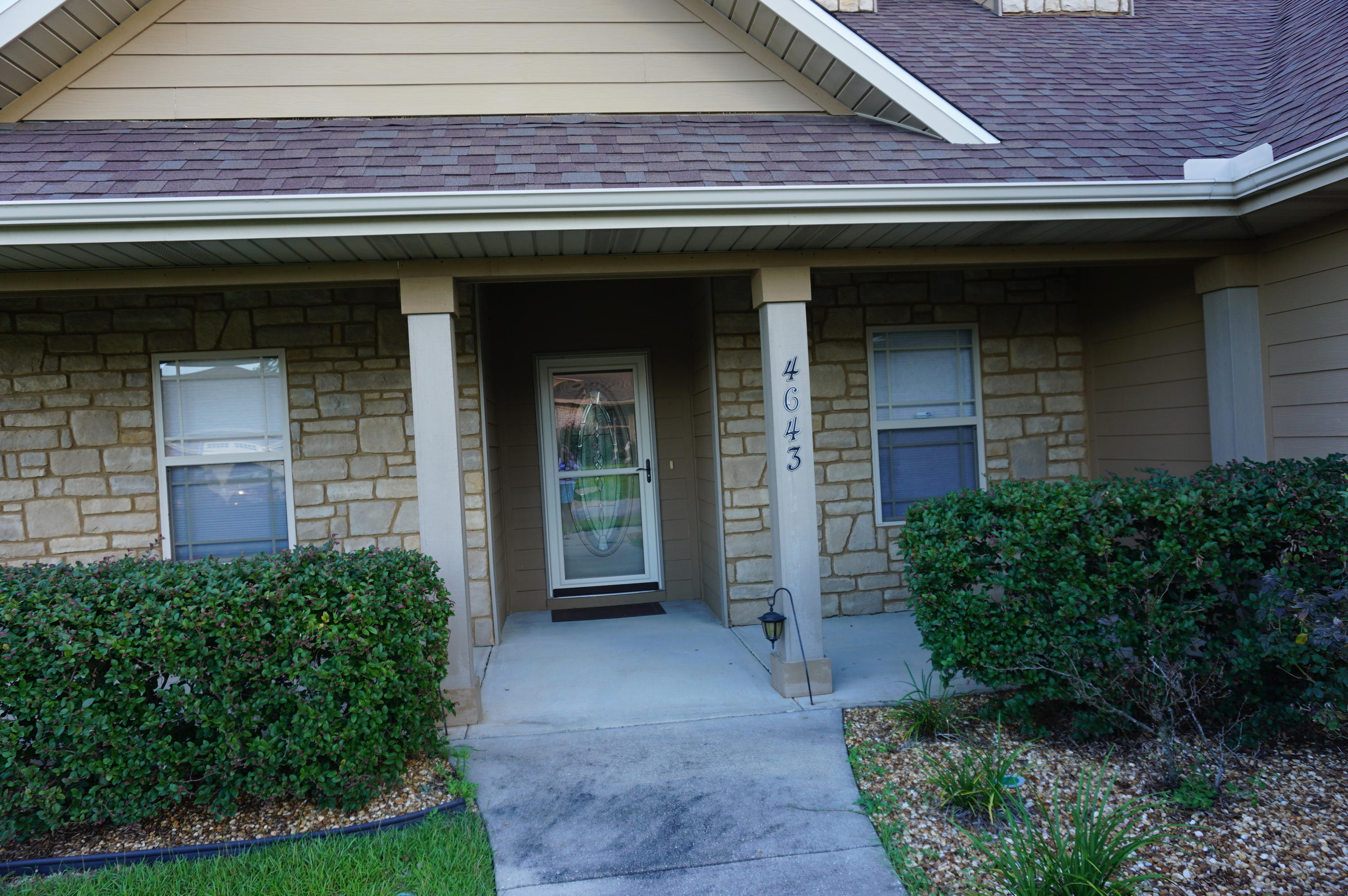 DUGGAN POND ESTATES - Residential Lease
