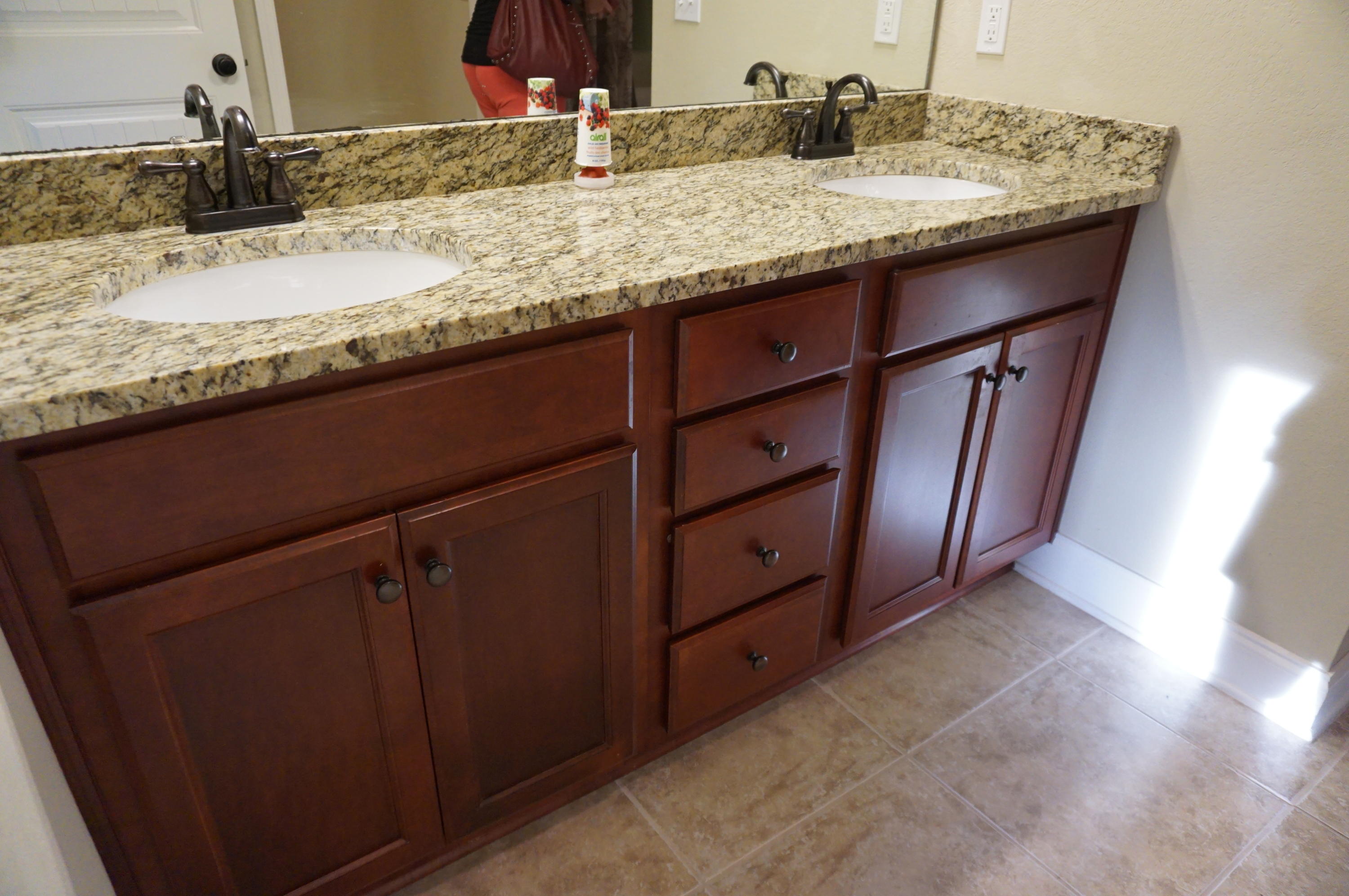 DUGGAN POND ESTATES - Residential Lease
