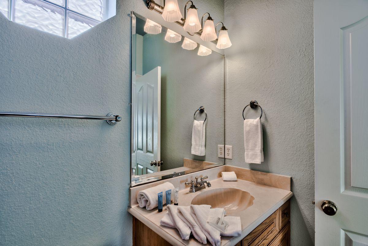 CRYSTAL SHORES - Residential