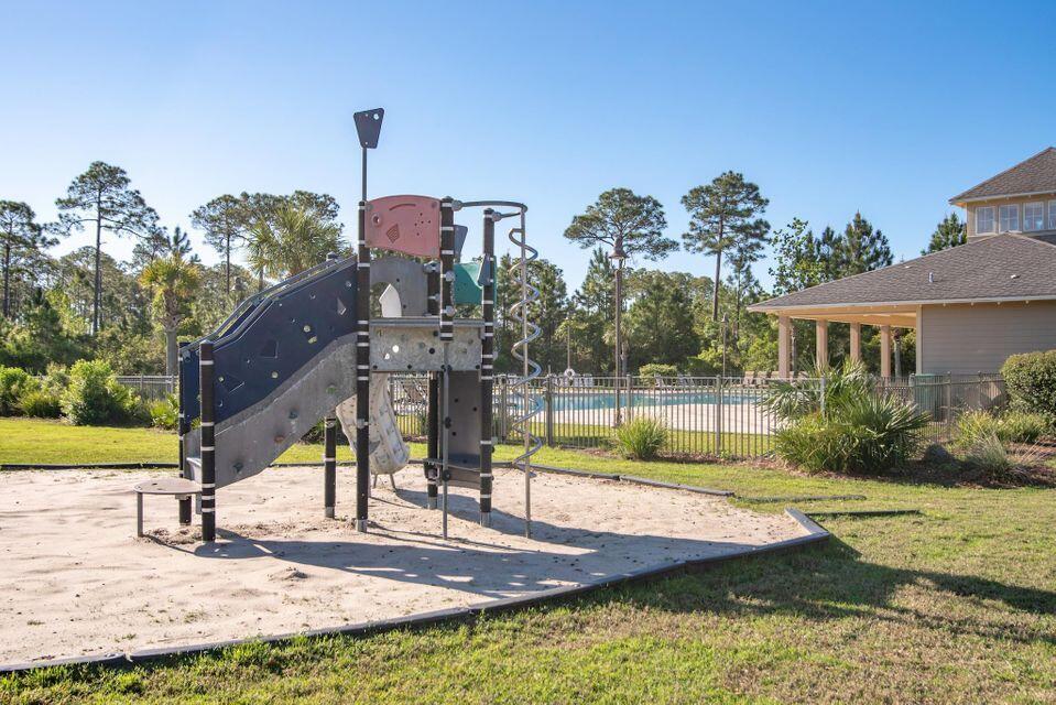 DRIFTWOOD ESTATES - Residential Lease