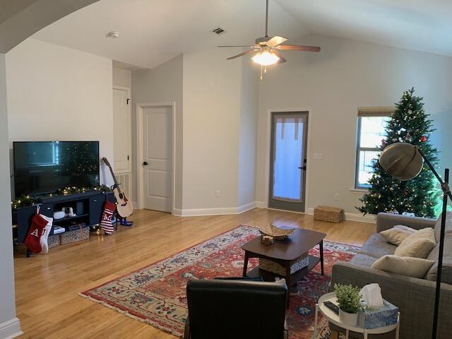 DRIFTWOOD ESTATES - Residential Lease