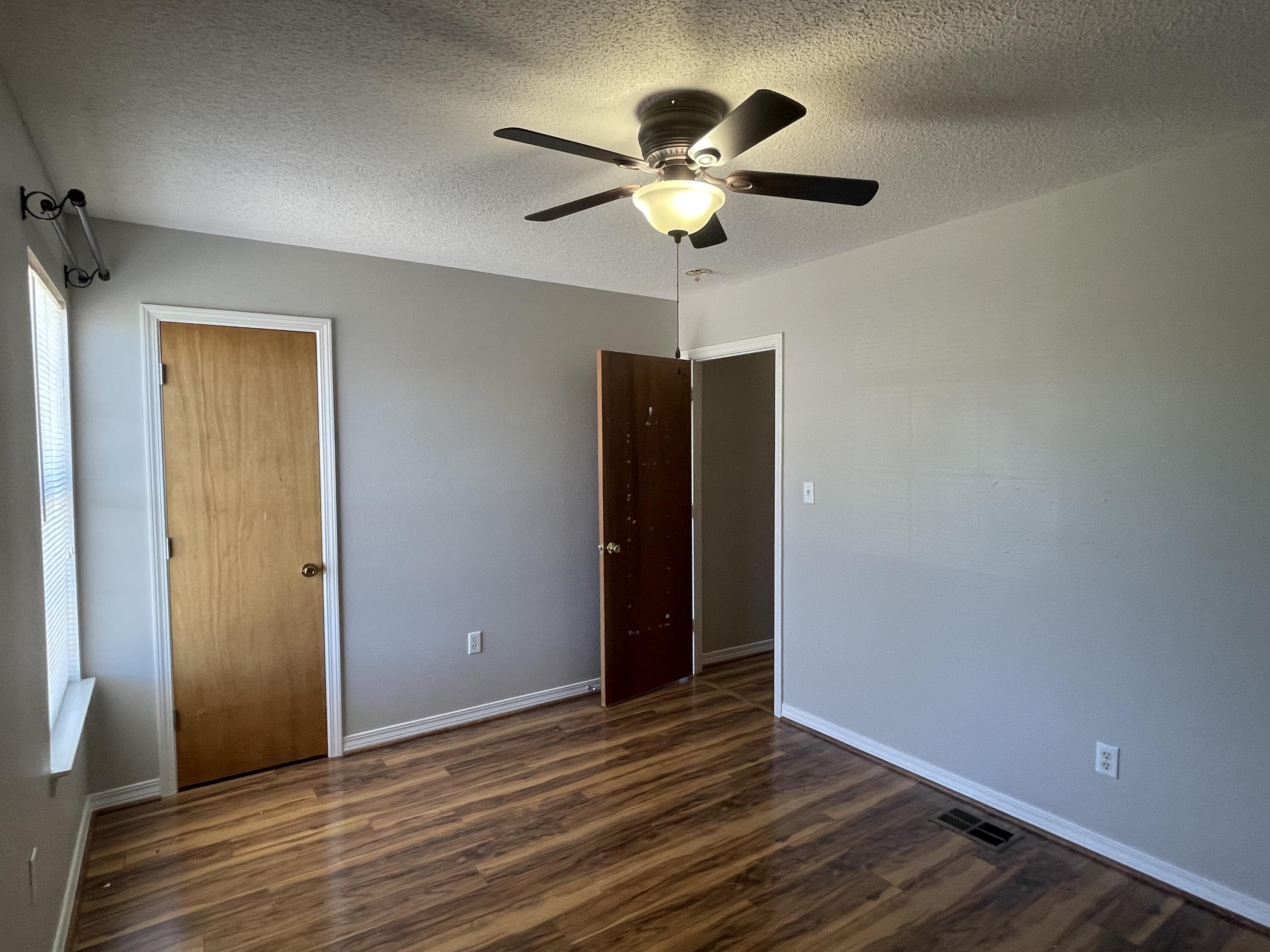 FOREST OAKS PH 1 - Residential Lease