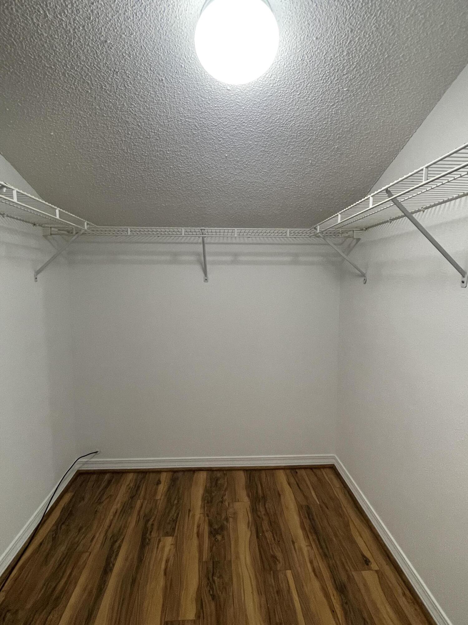 FOREST OAKS PH 1 - Residential Lease