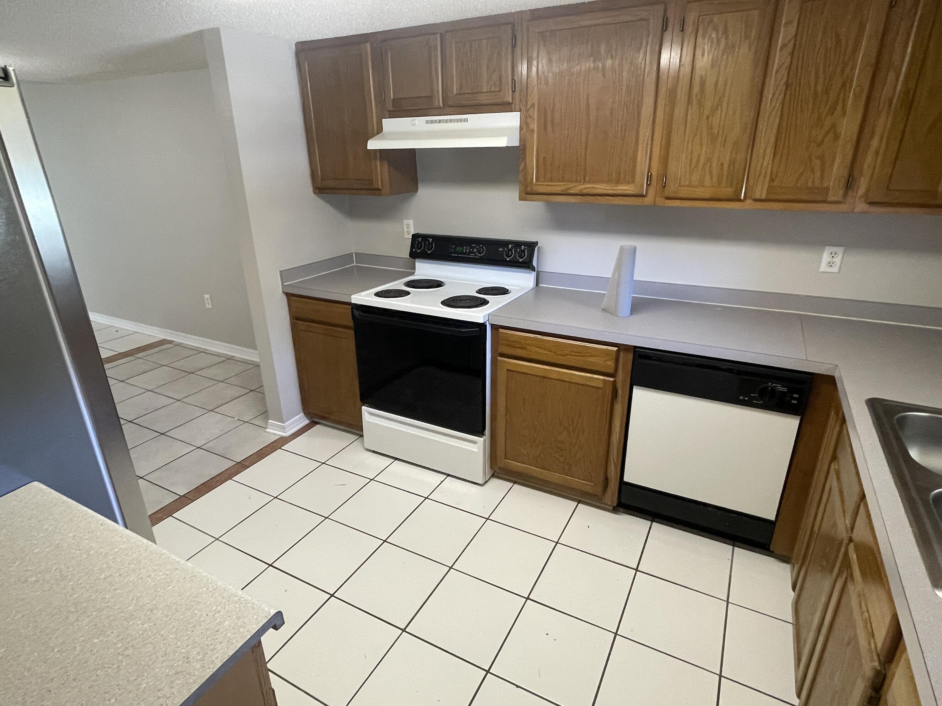 FOREST OAKS PH 1 - Residential Lease