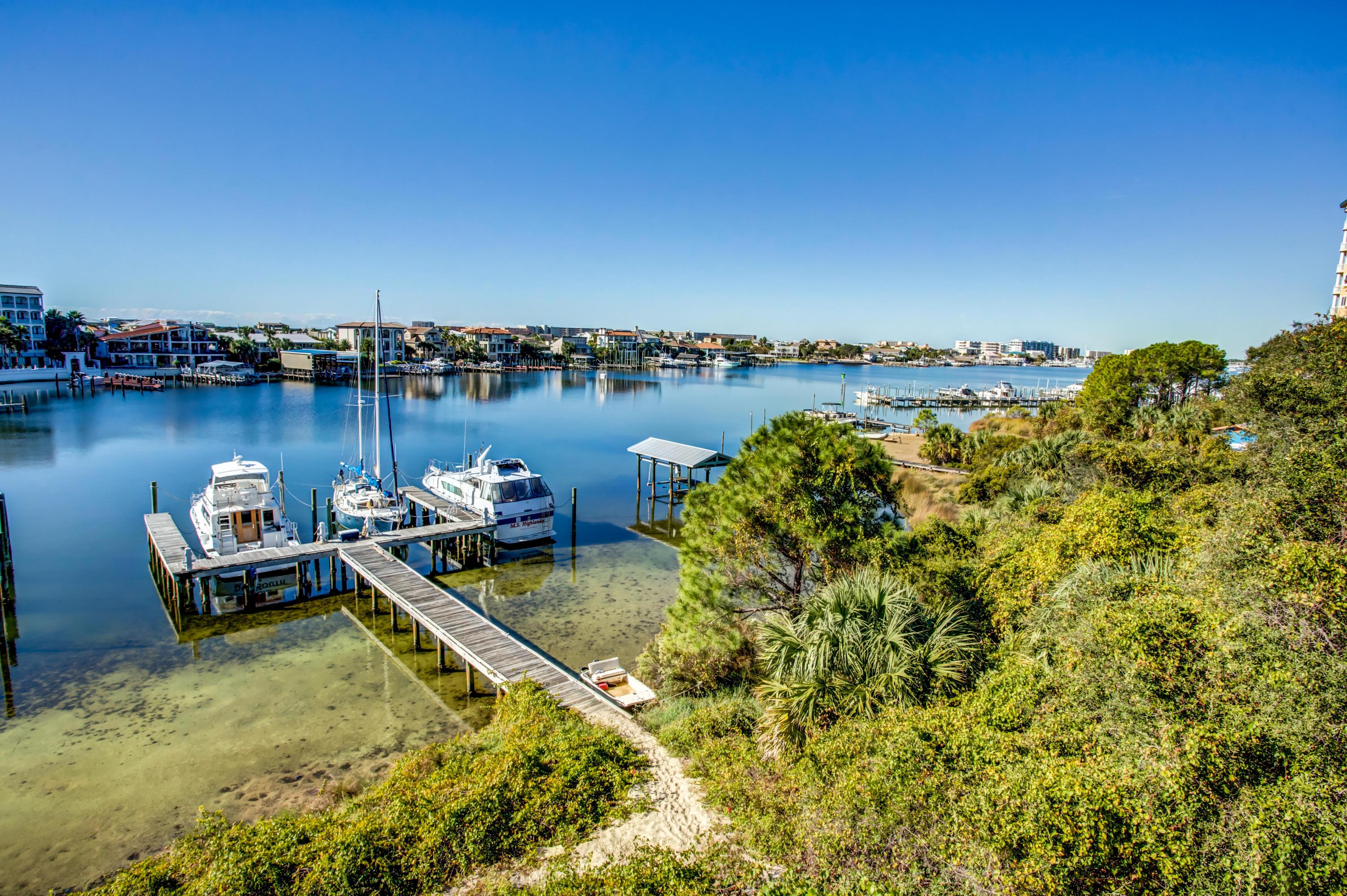 The Enclaves on the Harbor - Land