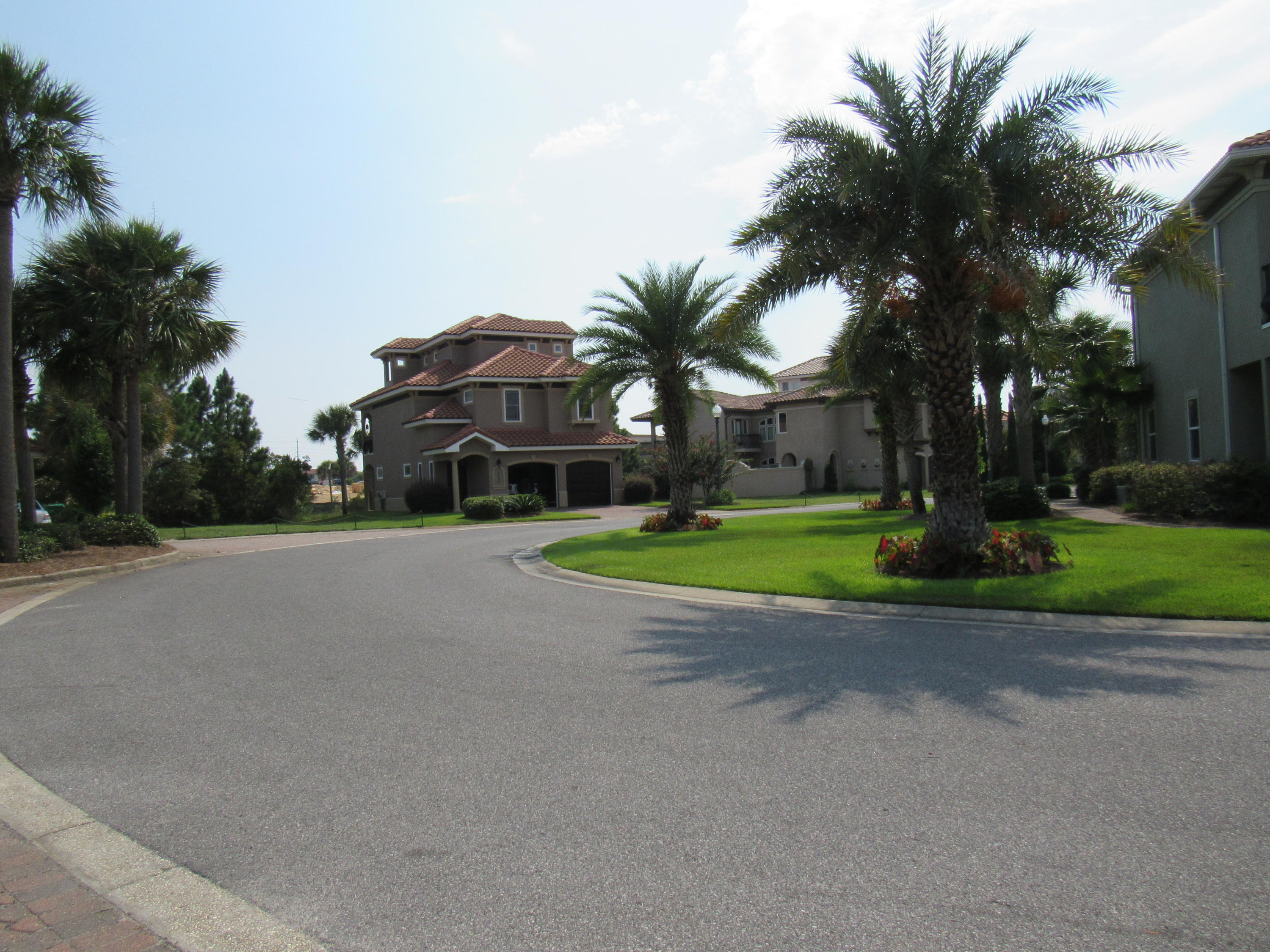 CALUSA BAY S/D - Land