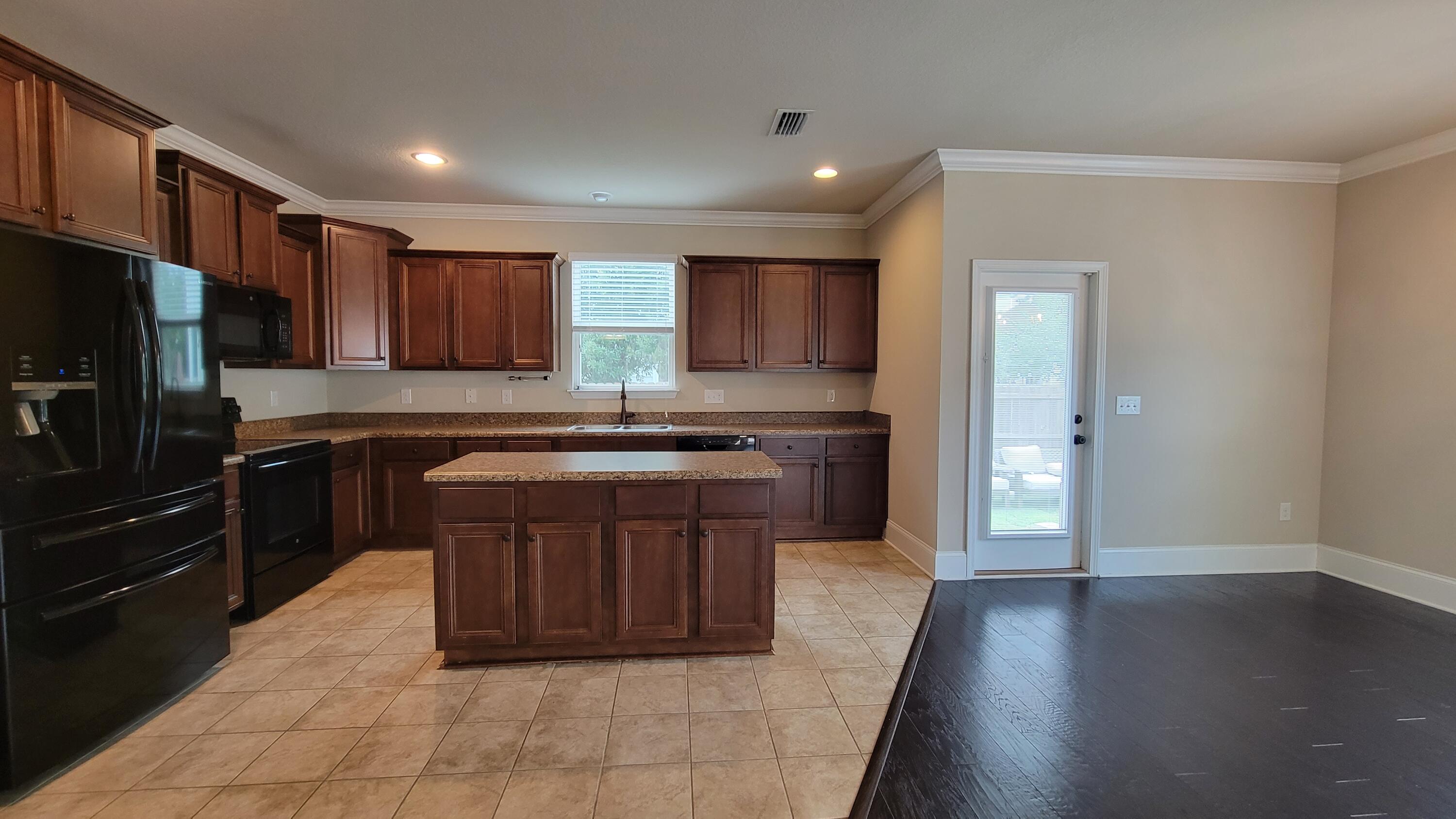 Mosaic Oaks - Residential Lease