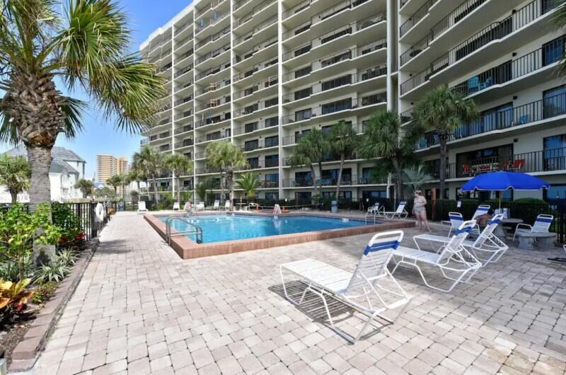 The Commodore - Residential