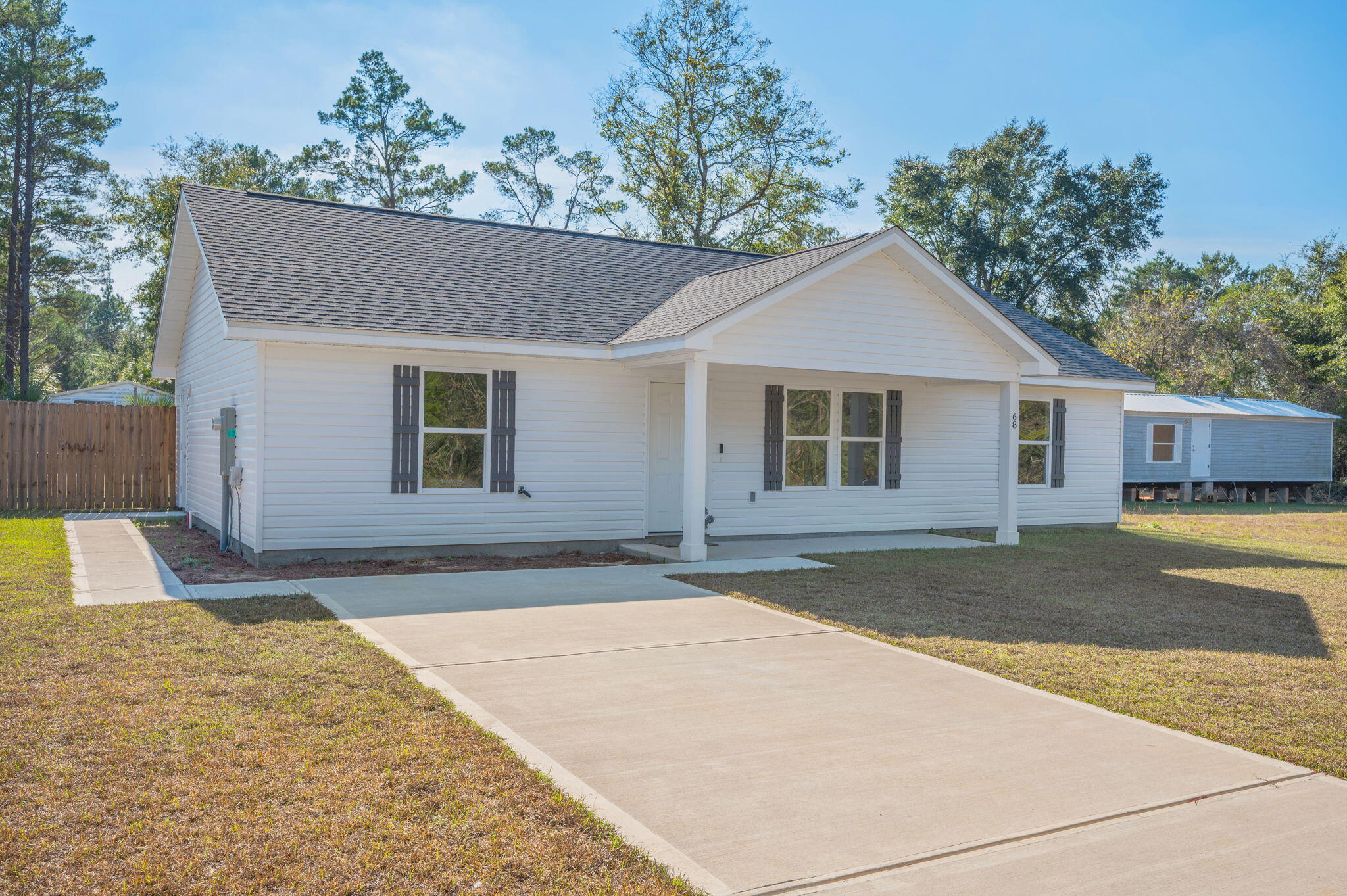 OAKWOOD HILLS UNIT 3 - Residential Lease