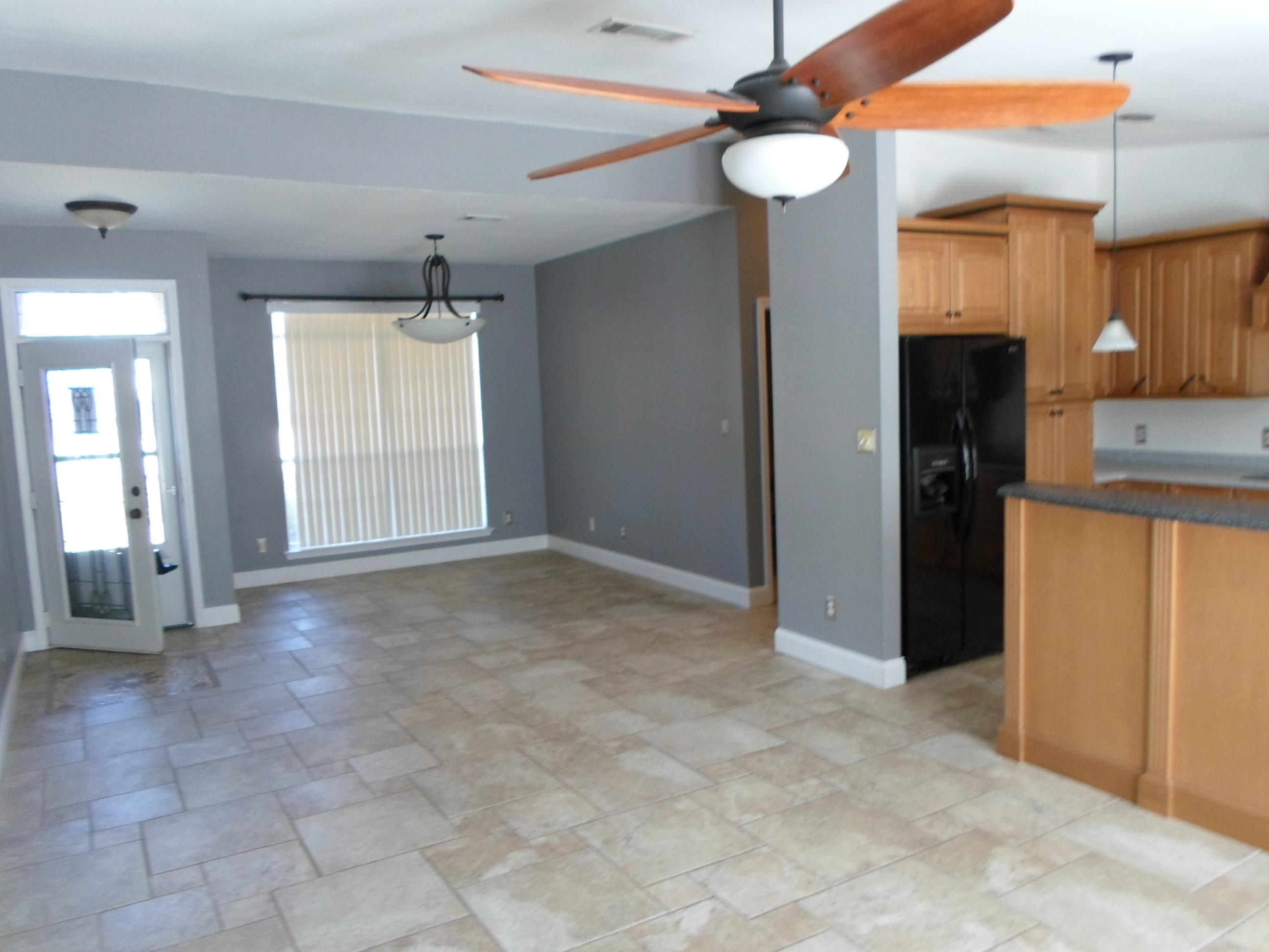 ROSS CROSSING - Residential Lease