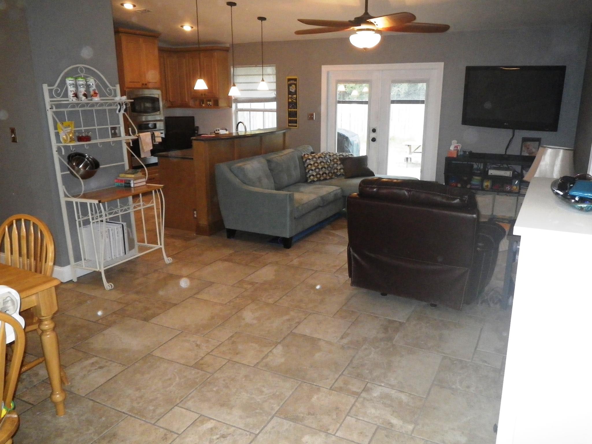 ROSS CROSSING - Residential Lease
