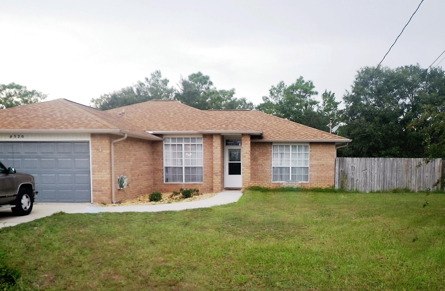 Well maintained 3 bedroom, 2 bath home. Located in a quiet Cul-de-Sac. Walking distance to Navarre High School, Navarre Youth Sports Assoc and YMCA. Close to shopping, entertainment and white sandy beaches. High Efficiency TRANE air conditioning unit. Tile, Wood and carpet flooring, rear yard privacy fence. Navarre school district. Pets allowed upon approval with pet fee, restrictions apply.
Visit ww.sandduneproperties.com for additional information and rental requirements.