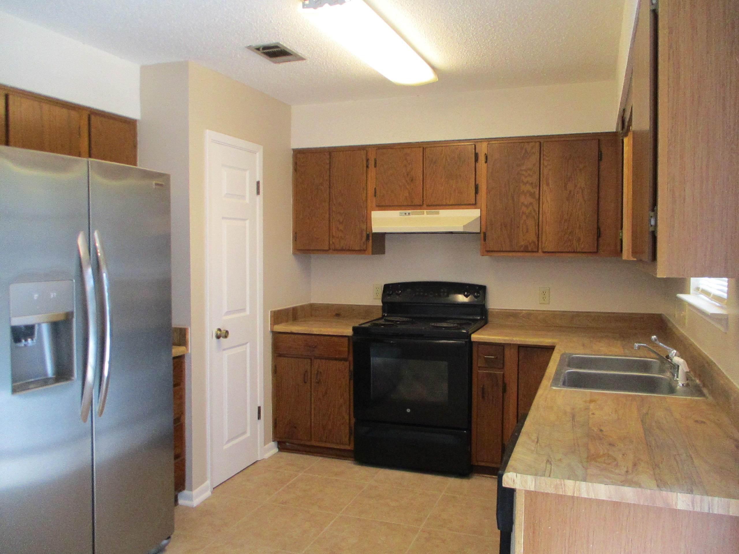 PINE MEADOWS - Residential Lease