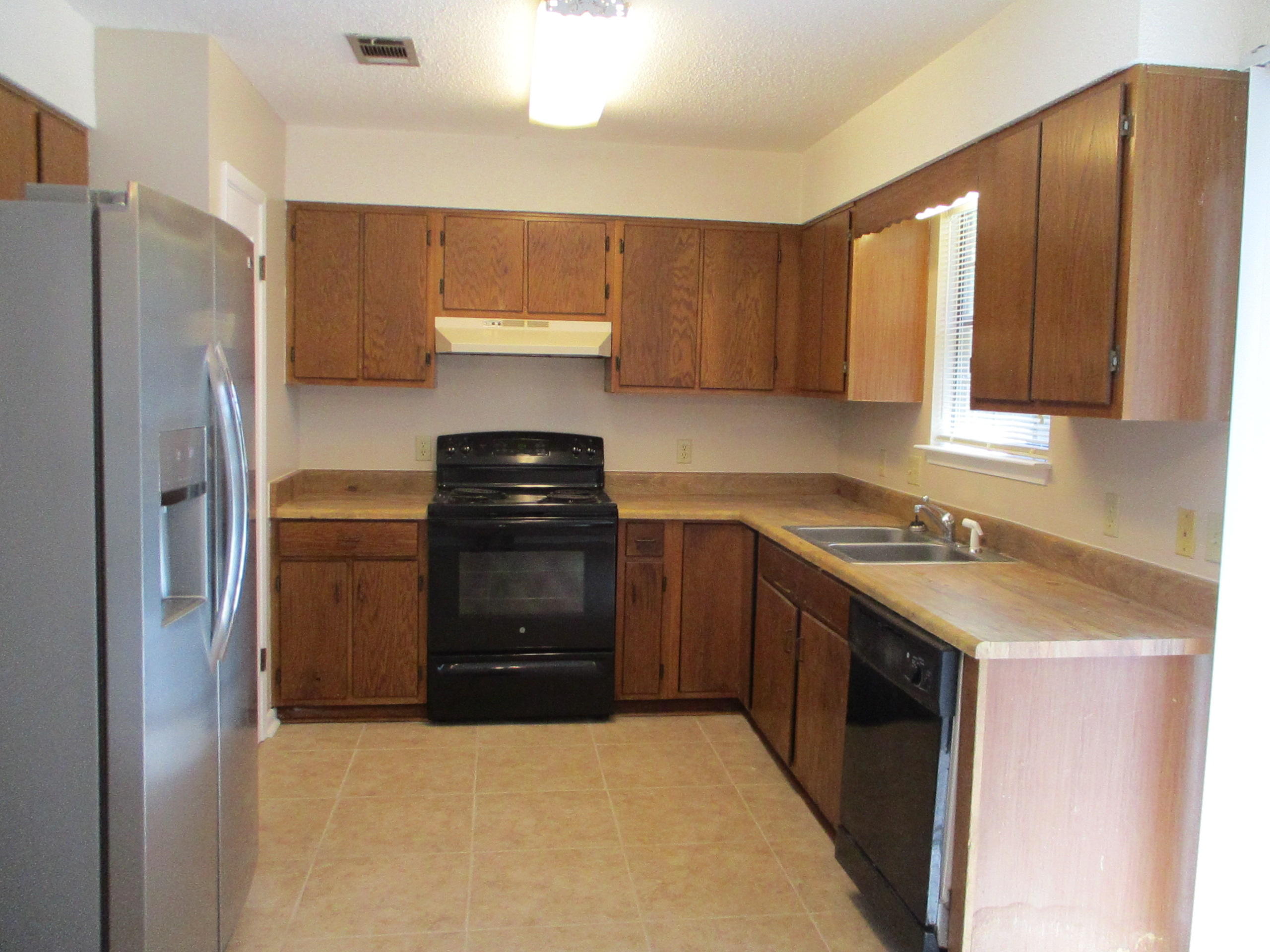 PINE MEADOWS - Residential Lease