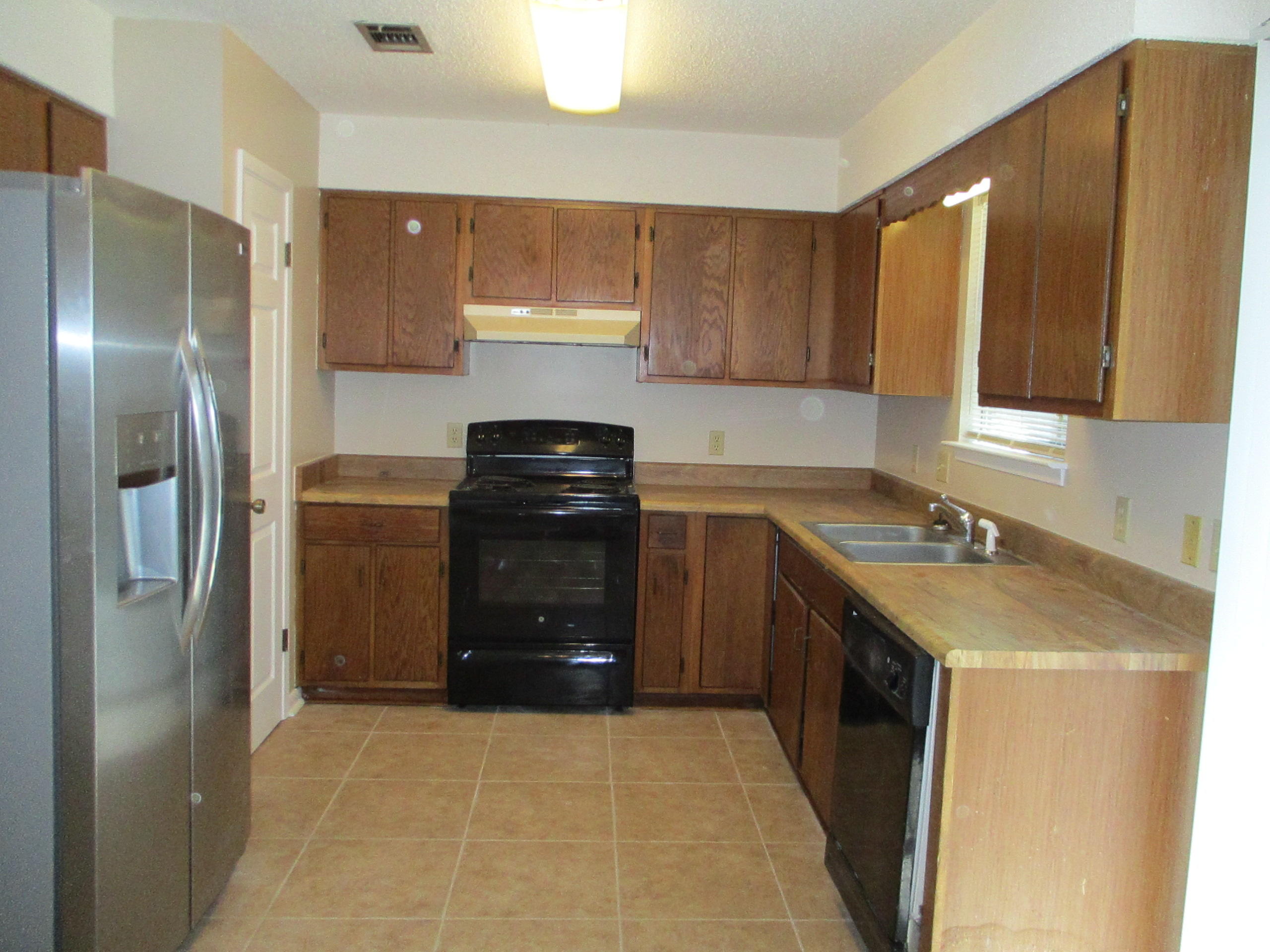 PINE MEADOWS - Residential Lease
