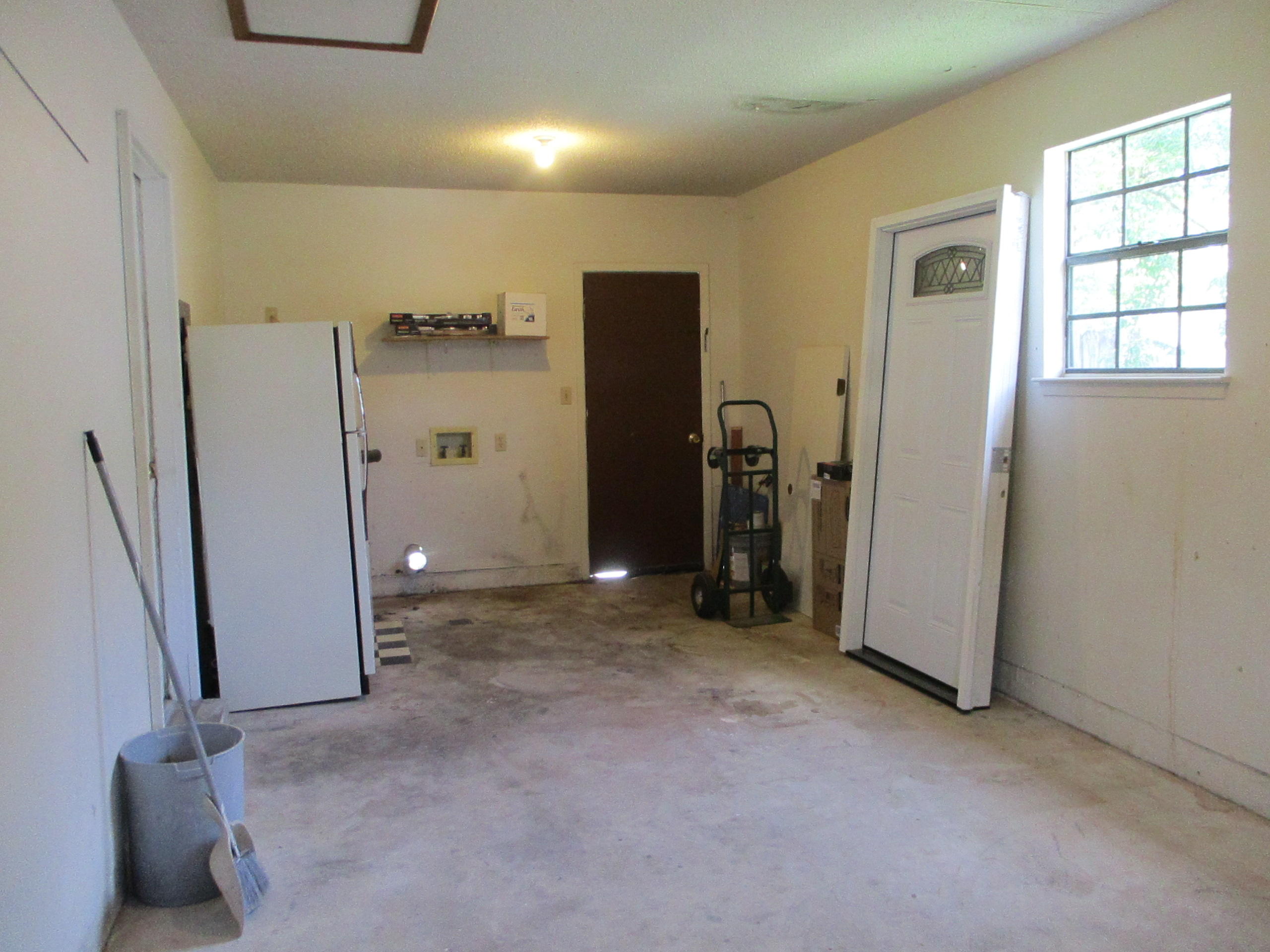 PINE MEADOWS - Residential Lease