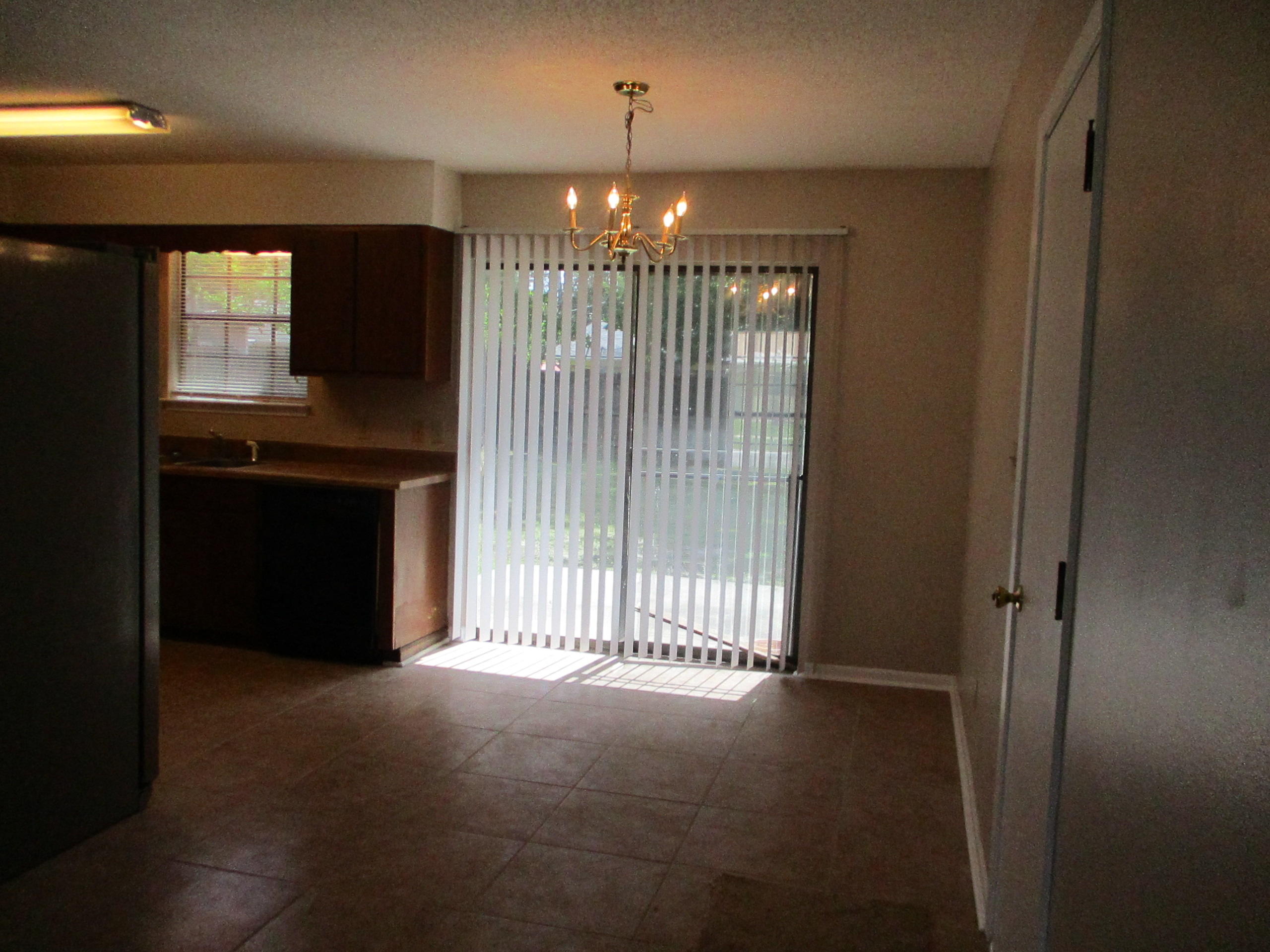 PINE MEADOWS - Residential Lease