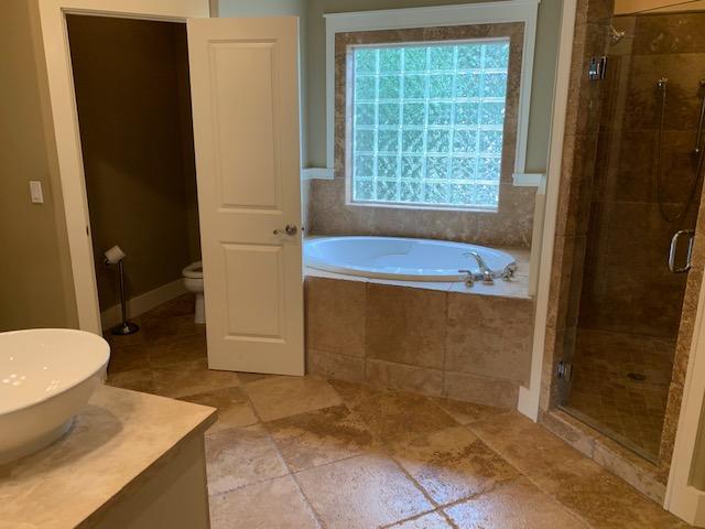 MACK BAYOU ESTATES - Residential Lease
