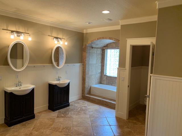 MACK BAYOU ESTATES - Residential Lease