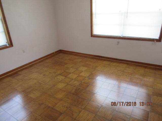 BAYOU WOODS - Residential Lease
