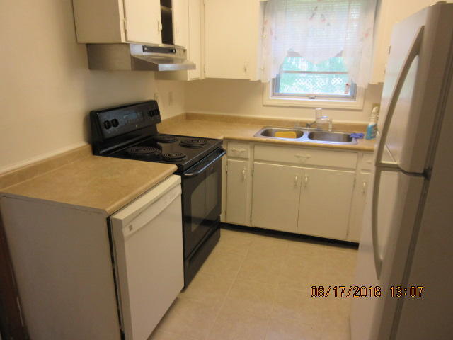 BAYOU WOODS - Residential Lease