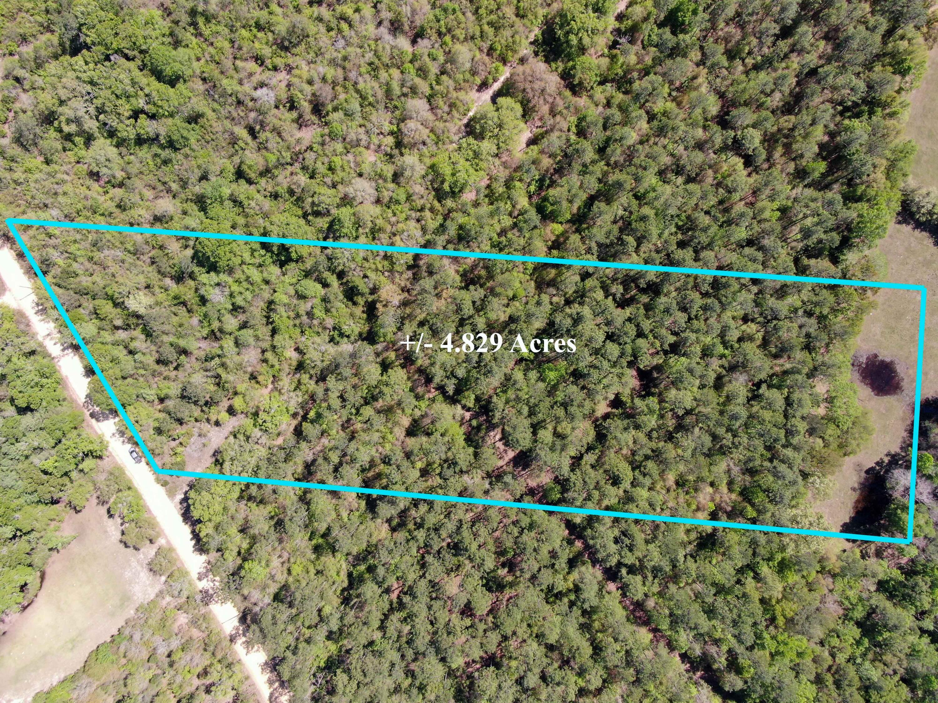 NO RECORDED SUBDIVISION - Land