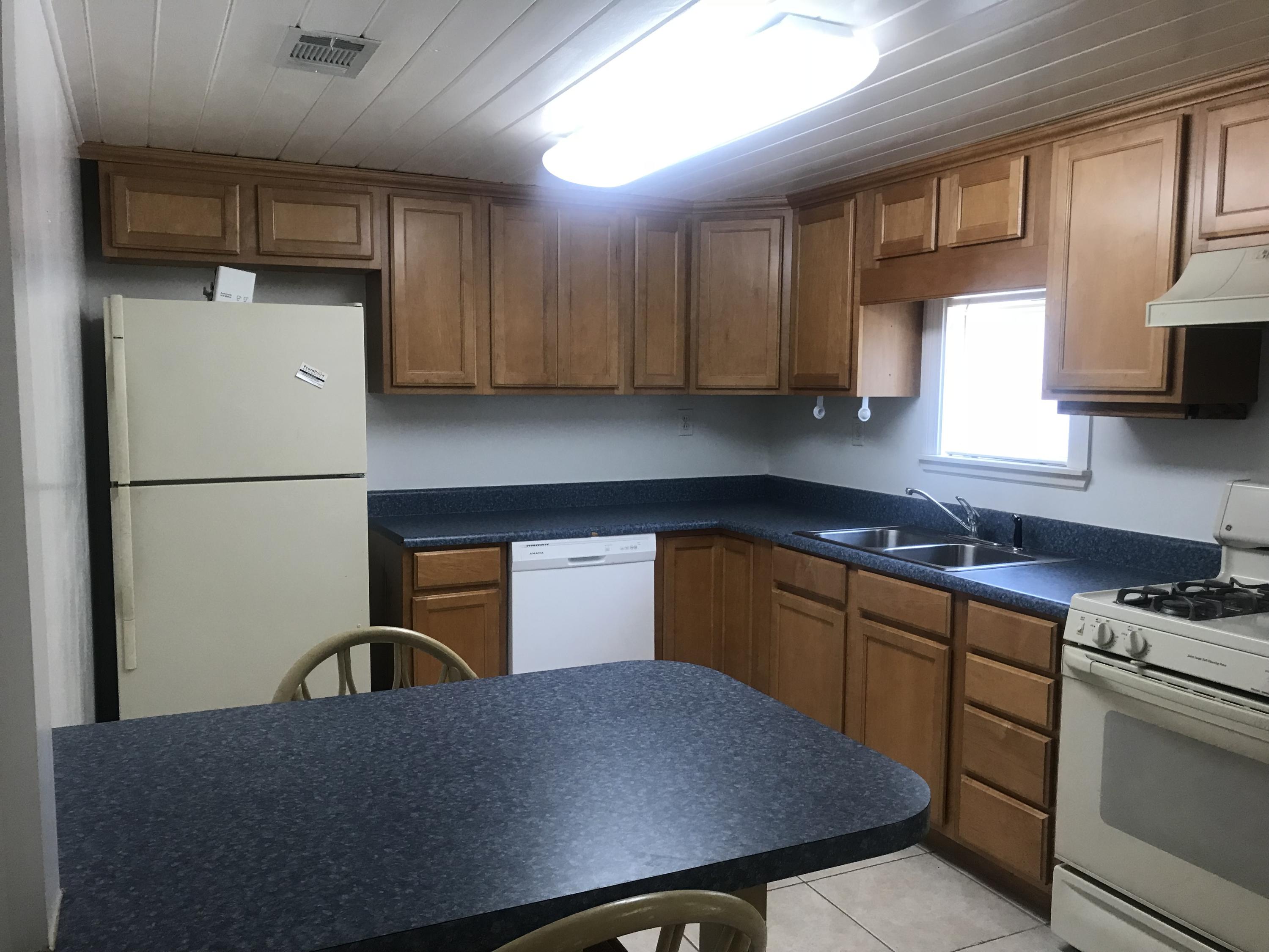 KELLYS ADDN TO DESTIN - Residential Lease